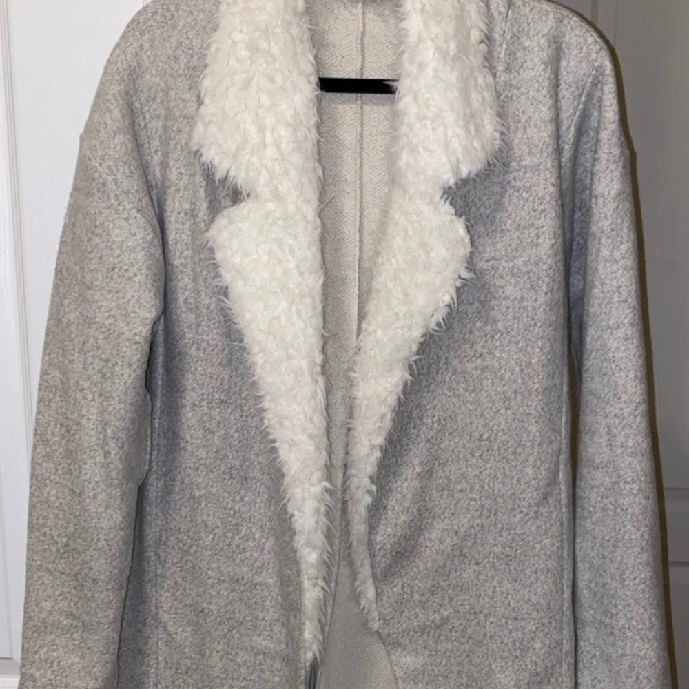 Zara Sweater Jacket - Picture 1 of 3